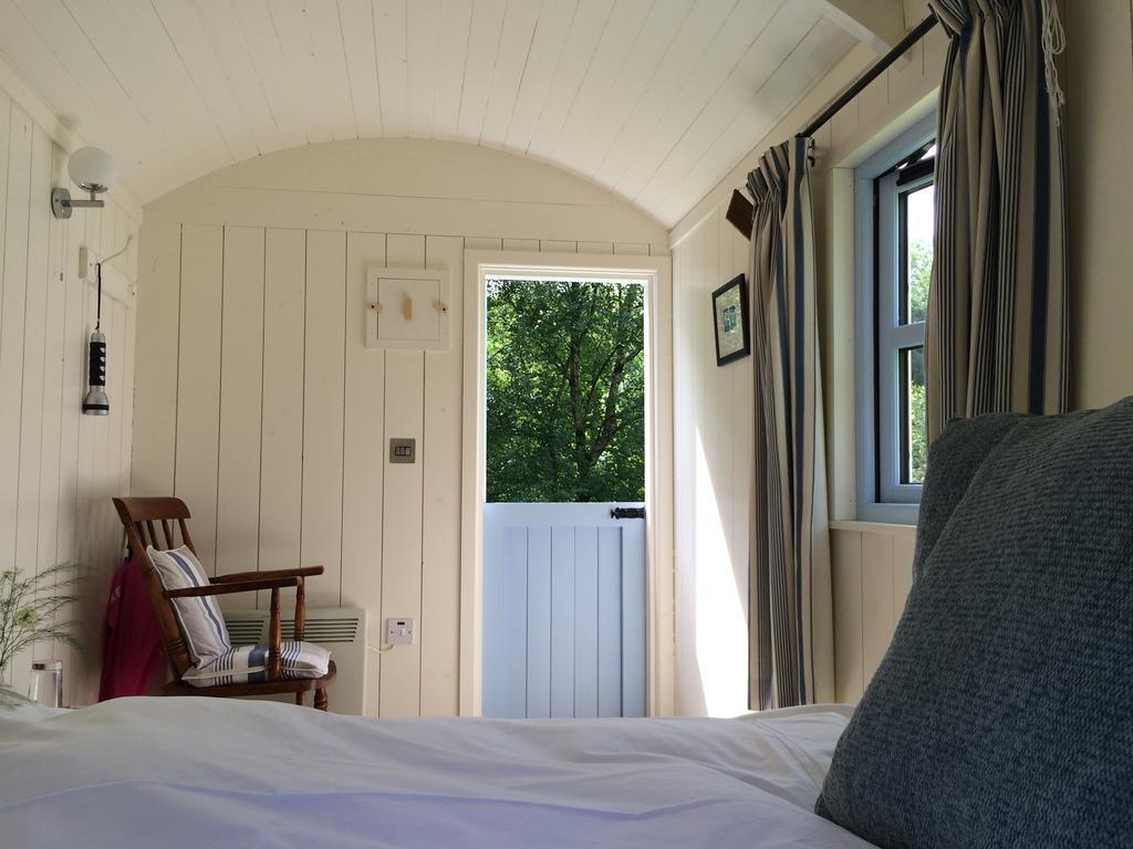 Blackstairs Shepherds Huts Camping *