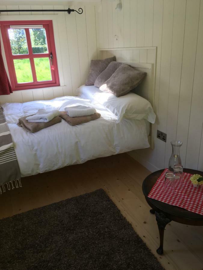 Blackstairs Shepherds Huts Camping